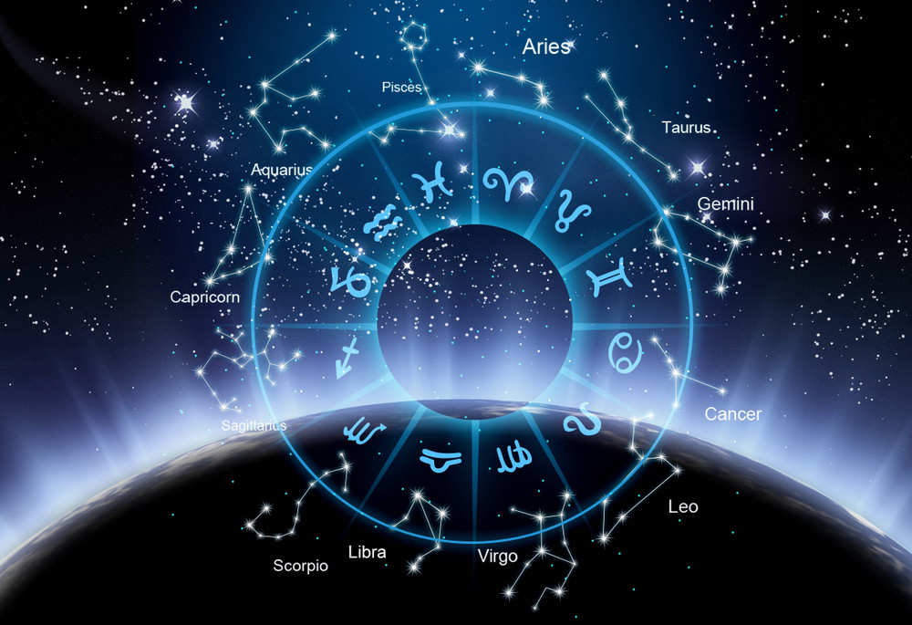 Astrologie - Was sagen die Sterne?: Foto: © Billion Photos / shutterstock / #1324209986